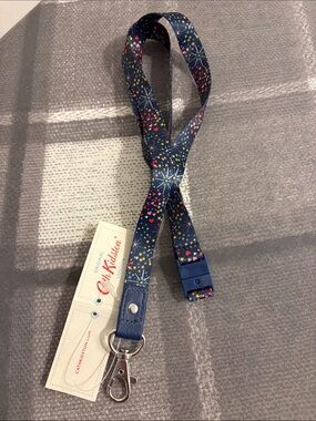 Cath Kidston “Modern Vintage” Lanyard Hearts & Stars NWT 🌟 ❤️